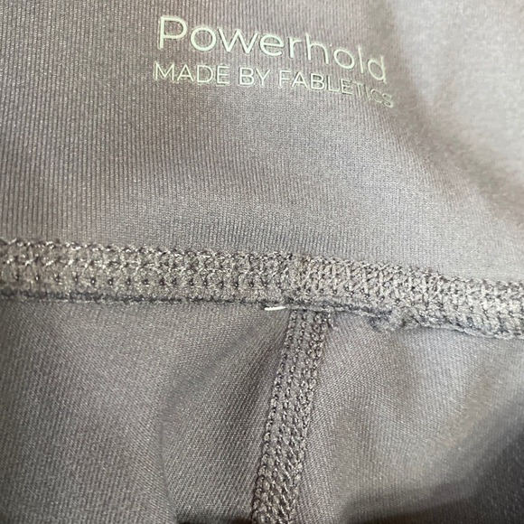 FABLETICS Dynamic High Waisted Lattice 7/8 Pants Black - Size S. - Picture 5 of 10